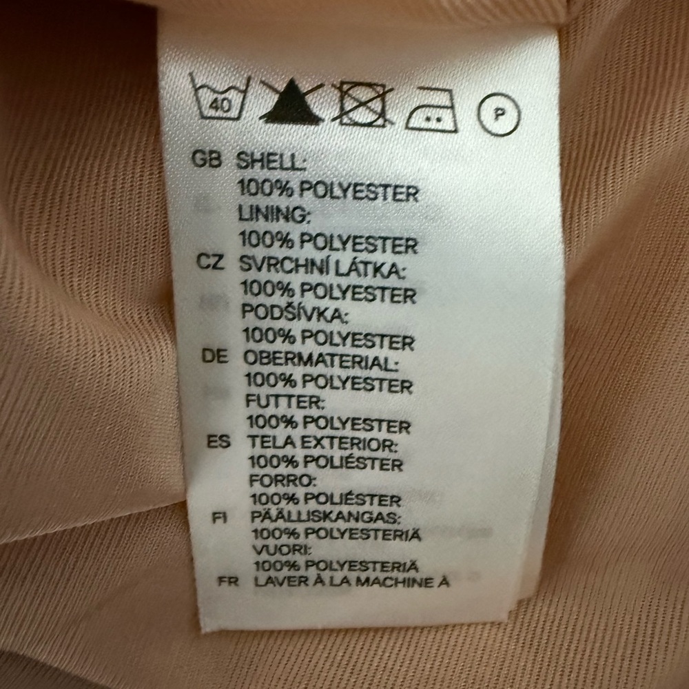 H&M Flutter Sleeve Wrap Dress - Size 6 - Knee Length - Picture 3 of 8